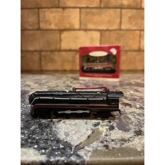 Hallmark Ornament Lionel Train #4 746 Norfolk and Western Steam Locomotive 1999 - Picture 3 of 10